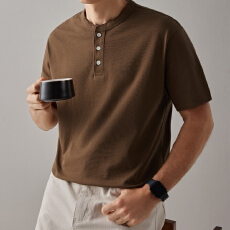 批发2026夏季新款纽扣套头日系复古体恤衫百搭休闲潮流短袖T恤男纯色
