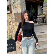 批发纯欲风御姐辣妹内搭<b class='q'>打底衫</b><b class='q'>女</b>秋冬新款修身短款掐腰一字肩绝美上衣