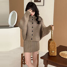 批发韩系宽松慵懒风2025秋冬新款单排扣气质纯色毛衣+显瘦半身裙套装