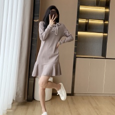 批发日系简约百搭<b class='q'>连衣裙</b>秋冬新款针织短裙蝴蝶结设计俏皮<b class='q'>可爱</b>显瘦女