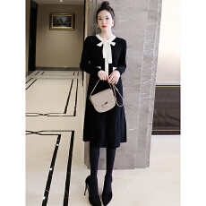 批发秋季新款赫本风复古蝴蝶领针织裙气质高腰显瘦小黑裙洋气<b class='q'>连衣裙</b>女