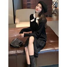 批发小香风围巾领单排扣纹理连衣裙秋季新款内搭小黑裙<b class='q'>气质</b>加厚针织裙