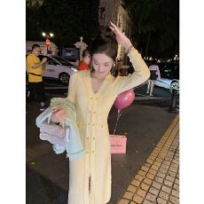 批发名媛气质小香风淑女<b class='q'>流苏</b>磨毛双排扣针织裙秋季新款轻奢提花<b class='q'>连衣裙</b>