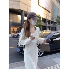 批发大量法式赫本风卫衣<b class='q'>连衣裙</b>秋季新款长袖女高级感气质<b class='q'>长裙女</b>