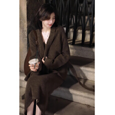 批发入秋穿搭一整套法式独特别致高级感超好看咖色开衫针织<b class='q'>连衣裙</b>套装