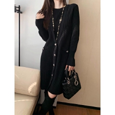 批发复古港风轻奢高级感<b class='q'>假两件</b>黑色针织裙秋冬新款内搭洋气显瘦<b class='q'>连衣裙</b>