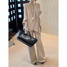 批发慵懒套装女秋冬新款法式半高领不规则蝙蝠袖针织衫直筒长裤两件套