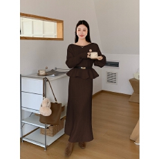 批发日常优雅约会穿搭法式套装秋冬新款荷叶边有设计感时尚针织两件套