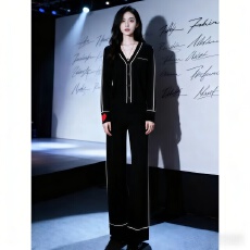 批发法式休闲复古风套装2026年新款气质显瘦女针织衫阔腿裤两件套