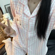 批发德绒粉格KT猫睡衣女秋冬季珊瑚绒加绒加厚<b class='q'>长袖</b>春秋款家居服套<b class='q'>装</b>