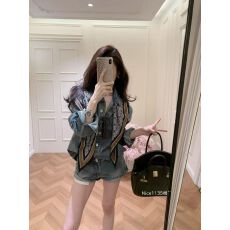 批发复古蓝色牛仔衬衫<b class='q'>套装</b><b class='q'>女</b>宽松春季2026新款休闲穿搭直筒短裤两件套