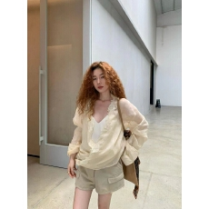 批发法式蕾丝拼接深v领防晒<b class='q'>衬衫</b>女2026年新款宽松慵懒法式上衣