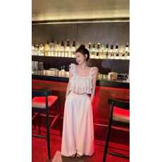 批发韩系设计感<b class='q'>套装</b>女宽松蕾丝衬衫巨好看的两件套夏季新款减龄阔腿裤