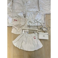 批发纯欲甜辣风白色刺绣抹胸<b class='q'>套装</b>女2026新款收腰显瘦花苞蓬蓬裙两件套