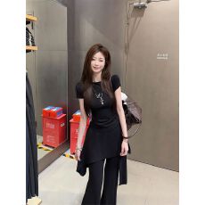 批发夏季辣妹百搭显瘦短袖T恤女不规则微喇叭裤休闲裤时尚套装两件套