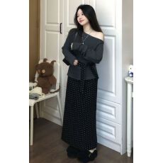 批发秋<b class='q'>冬</b>超好看韩系穿搭一整套露肩长袖针织上衣女气质波点半身裙套装