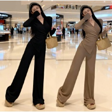 批发女神范气质性感不规则女秋季新款御姐风V领收腰显瘦开叉针织套<b class='q'>装</b>