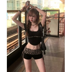 批发性感辣妹豹纹u领短袖<b class='q'>T</b><b class='q'>恤</b>女夏季款修身露脐高腰绑带豹纹短<b class='q'>裤</b>两件套