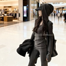 批发兜帽<b class='q'>运动</b>套装女秋冬设计感<b class='q'>修身</b>连帽卫衣高腰微喇休闲裤辣妹两件套