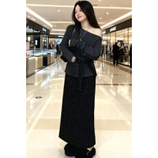 批发秋季穿搭一整套装露肩<b class='q'>半身裙</b>子女装秋冬2025新款波点长裙冬装套装