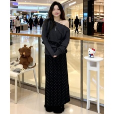 批发秋季穿搭一整套装露肩半身裙子女装秋冬2025新款波点长裙冬装套装