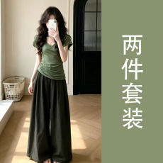 批发巨好看ootd穿搭一整套2026新款绿色<b class='q'>短袖</b>t恤女夏季阔腿裤两件套装