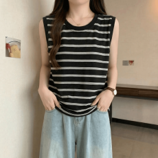 批发<b class='q'>大码</b>设计感黑白条纹polo领无袖<b class='q'>背心</b>女2026夏胖mm显瘦百搭休闲上衣