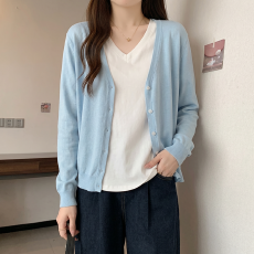 批发绿色冰丝针织开衫女夏季<b class='q'>大码</b>胖MM超好看防晒披肩外套薄款宽松上衣