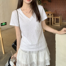批发通勤风V领纯棉<b class='q'>白色</b>短袖<b class='q'>t</b>恤女2026夏大码胖MM显瘦宽松小众别致上衣