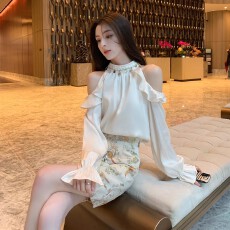 批发法式小香风套装女夏季2025显瘦减龄<b class='q'>气质</b>露肩挂脖<b class='q'>衬衫</b>短裙两件套