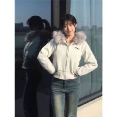 批发《华棉复合牛奶丝--银狐绒》