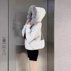 批发《华棉复合牛奶丝--银狐绒》