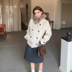 批发韩系毛领双排扣<b class='q'>短款</b>连帽大衣女秋冬款收腰加厚系带高级感上衣外套