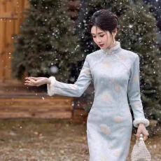 批发（高质量复合真超）花满絮蓝色印花新中式秋冬款漂亮独特小个子