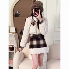 秋冬小个子可爱一整套穿搭女羊羔绒外套+格纹半身裙两件套装短裙