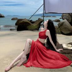 批发纯欲辣妹斜肩露腰氛围感度假超仙大摆浪漫<b class='q'>礼服</b>红色长裙高级感