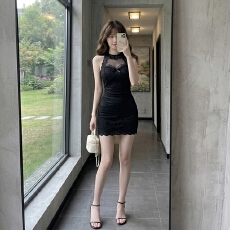 批发小香风蕾丝吊带连衣裙女秋<b class='q'>冬</b>纯欲性感包臀裙生日礼服挂脖抹胸裙子