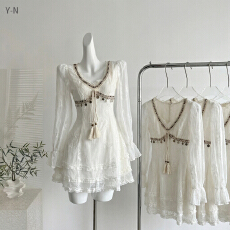 批发枫林漫卷新款纯欲法式设计绣花<b class='q'>连衣裙</b>辣妹秋季长袖收腰