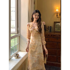 批发<b class='q'>外贸</b>  2026秋季新款仙气超仙绝美长袖碎花<b class='q'>连衣裙</b>子