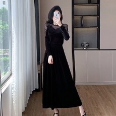 批发外贸 蕾丝上衣拼接丝绒性感T恤+金丝绒半身裙两件套