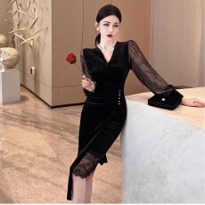 批发外贸 实拍2026秋冬新款名媛气质蕾丝拼接金丝绒显瘦中长款连衣裙