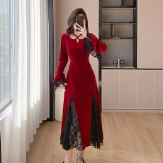 批发外贸 实拍松本开叉蕾丝裙女高级感纯欲黑色挂脖丝绒连衣裙蕾丝裙