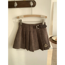 批发实价露思同款学院风侧皮扣刺绣图章毛呢百褶裙女2026新款高腰短裙