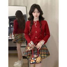 批发实价设计感红色麻花针织开衫女<b class='q'>秋</b>冬学院风高腰撞色格纹短裙两件套