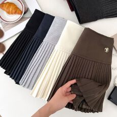 批发实价设计感时尚字母扣高腰显瘦毛呢半身裙<b class='q'>秋</b>冬季防走光短裙百褶裙