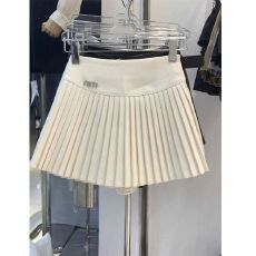 批发实价2026<b class='q'>秋</b>冬新款A字短裙女韩版高腰显瘦防走光百搭百褶半身裙