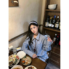 批发实价高级感灰蓝色<b class='q'>条纹</b><b class='q'>衬衫</b>女秋季chic别致上衣法式设计感长袖<b class='q'>衬衣</b>