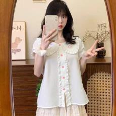 批发实价甜美可爱卡通刺绣娃娃领衬衫女夏季新款设计感别致泡泡袖上衣