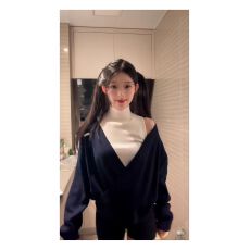 批发藏青色设计感翻领卫衣套衫女秋季<b class='q'>短裤</b>两件套【卫衣+背心】