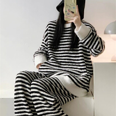 批发夜眠韩版软糯条纹半边绒睡衣女冬季加厚保暖直播爆款家居<b class='q'>套装</b>
